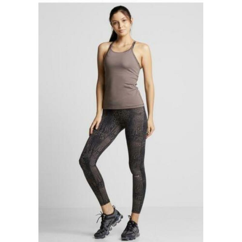 Casall sportlegging + sport bh alligator