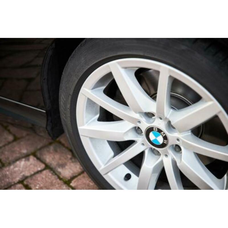 BMW 3-Serie 2.0 D 320 Touring 2012 Zwart