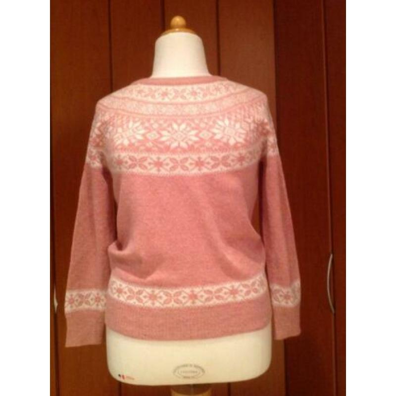 Mooie warme roze trui, maat 40. Truien