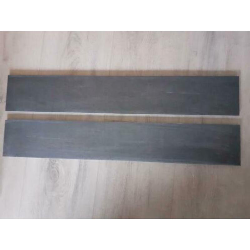 Wandtegels 10 x 60 cm. Antraciet/ donker grijs.