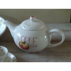 Servies, Jet (by Ter Steege) 'Appletime', zo goed als nieuw