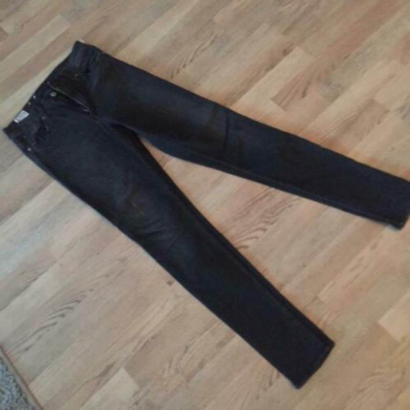 Skinny jeans zwart KOI maat 29-32