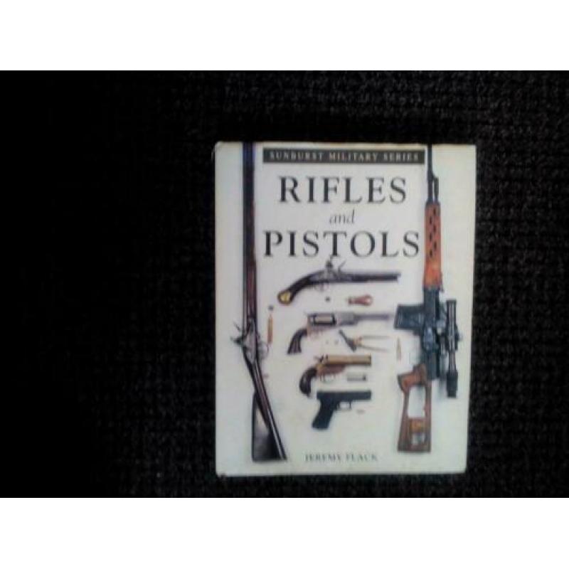 Militaire boeken, tanks, vliegtuigen etc.