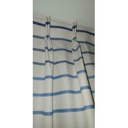 Kamerhoge overgordijnen. Gebroken wit/blauw.2x2.10 m