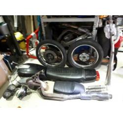 Nagenoeg complete Suzuki GS750
