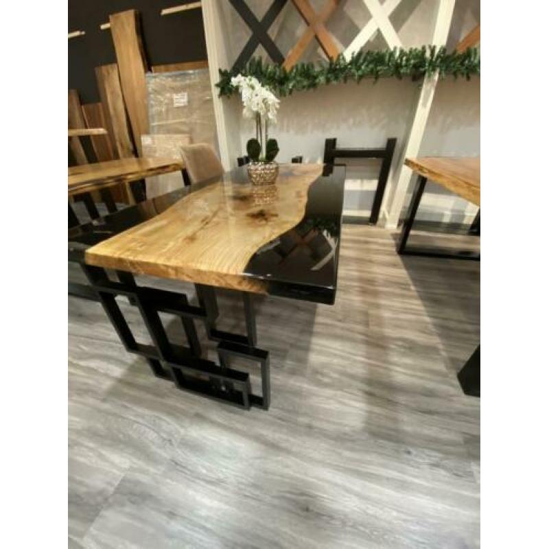 Epoxy eettafel