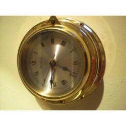 Klok opbouw model in koper frame glas 9 cm en geheel 14 cm d