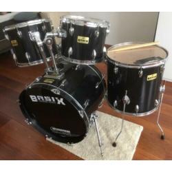 BASIC drumstel. In goede staat.