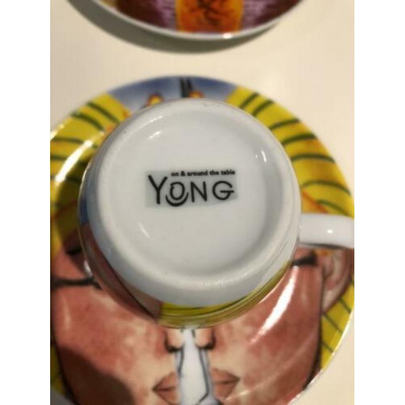 6 Yong koffiekopjes met schoteltjes