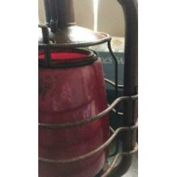 Antieke scheepslantaarn scheepslamp ijzer mt rood glazen kap