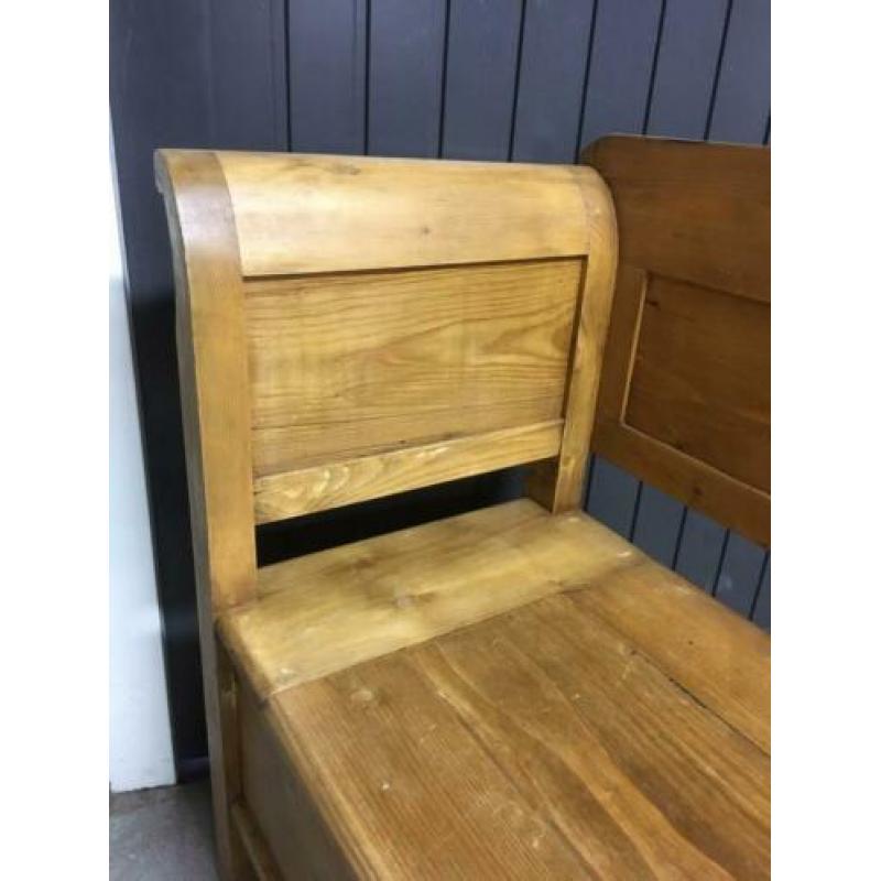 Brocante geloogd grenen klepbank