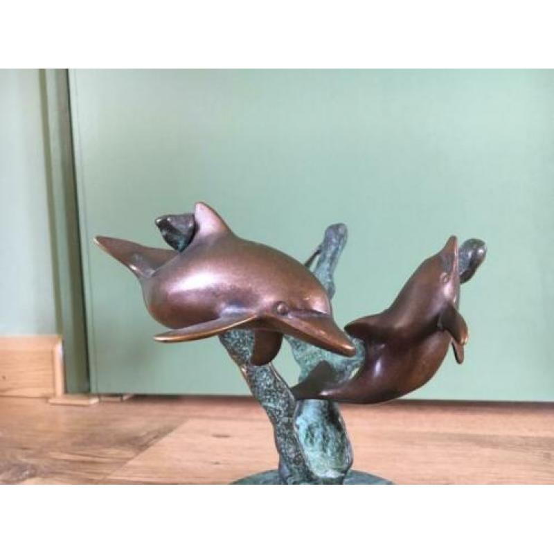 Bronzen beeld met 2 dolfijnen