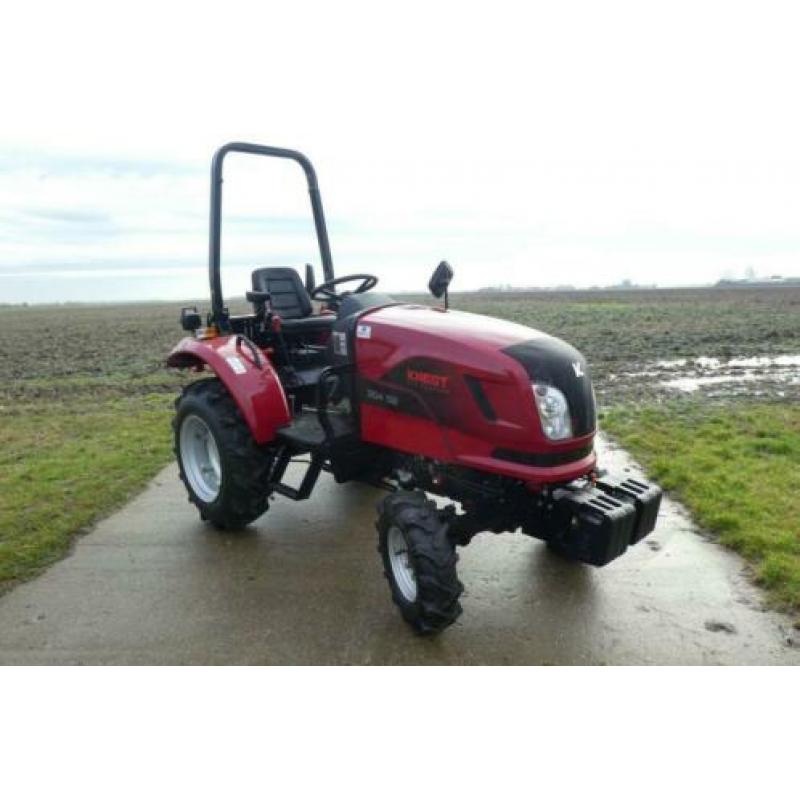 Bij Eemsned een Knegt Compact tractor NIEUW MODEL