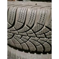 4 Goodyear winterbanden 4x100 opel corsa D - 185 65/R15