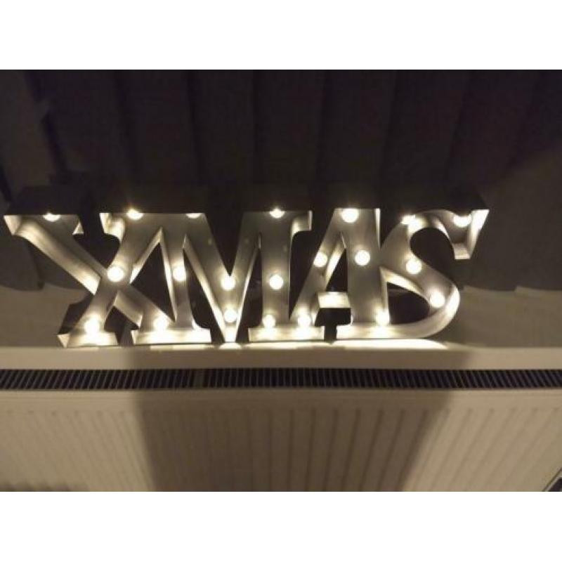 Grote kerst opruiming.Verlichting,projector,kerstman en meer