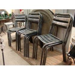 Gezocht: schoolstoelen, vintage partijen, retro stoel. 333