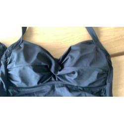 Beachwave tankini top 38 zwart gevoerd nieuw