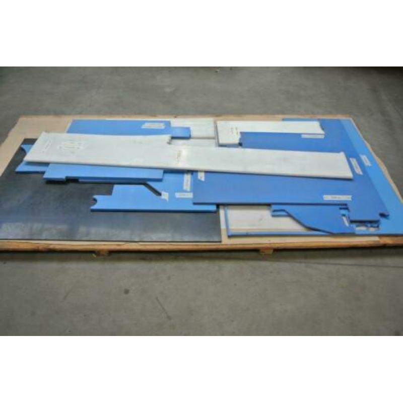 Diverse afmetingen platen PE