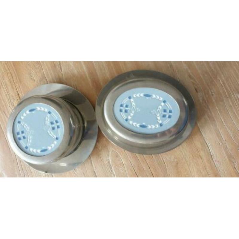 2x Art Deco blik met Villeroy en Boch porseleinen deksel de