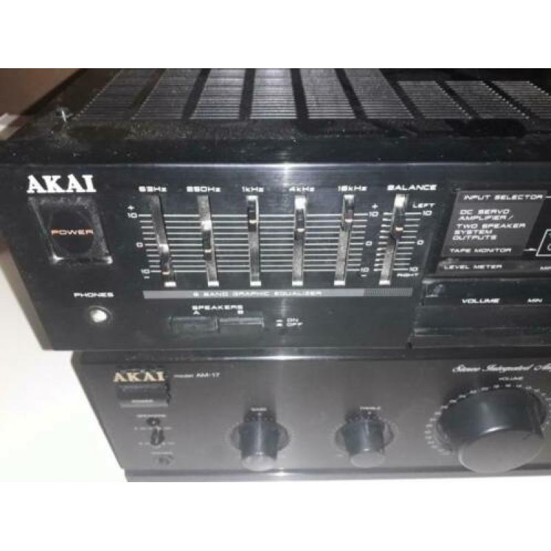 Akai equalizer en receiver