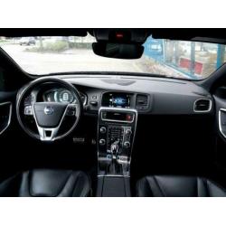v.a. € 332 p/m | Volvo V60 €16436 2.4 D6 AWD 210kW