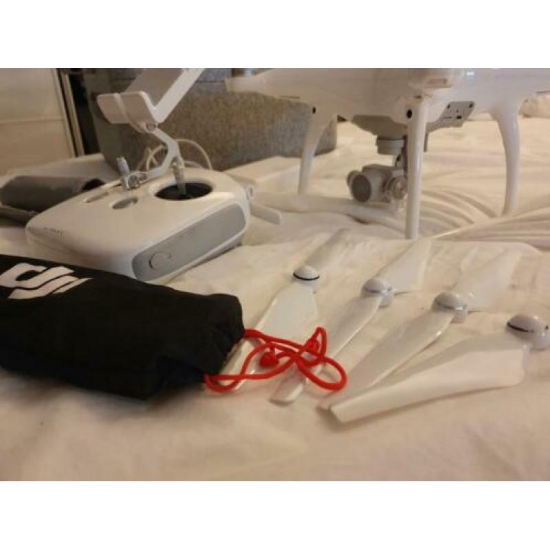 DJI Phantom 4 Drone