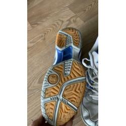 Mooie Asics zaalschoen maat 45