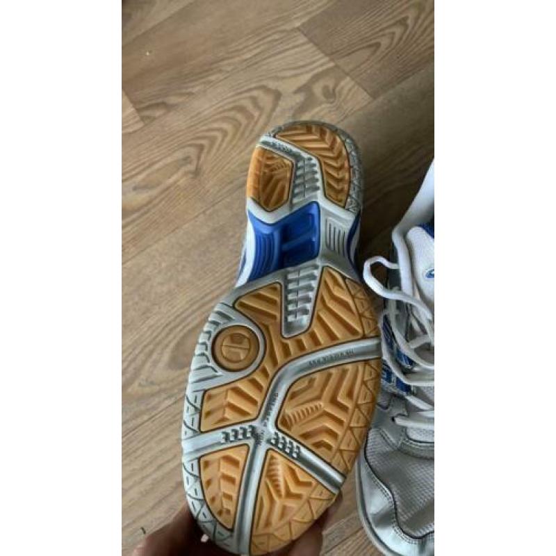 Mooie Asics zaalschoen maat 45