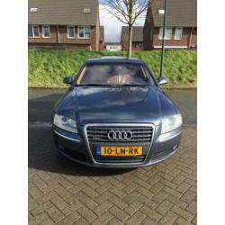 Audi A8 4.2 Quattro 334PK AUT 2003 Blauw Youngtimer!
