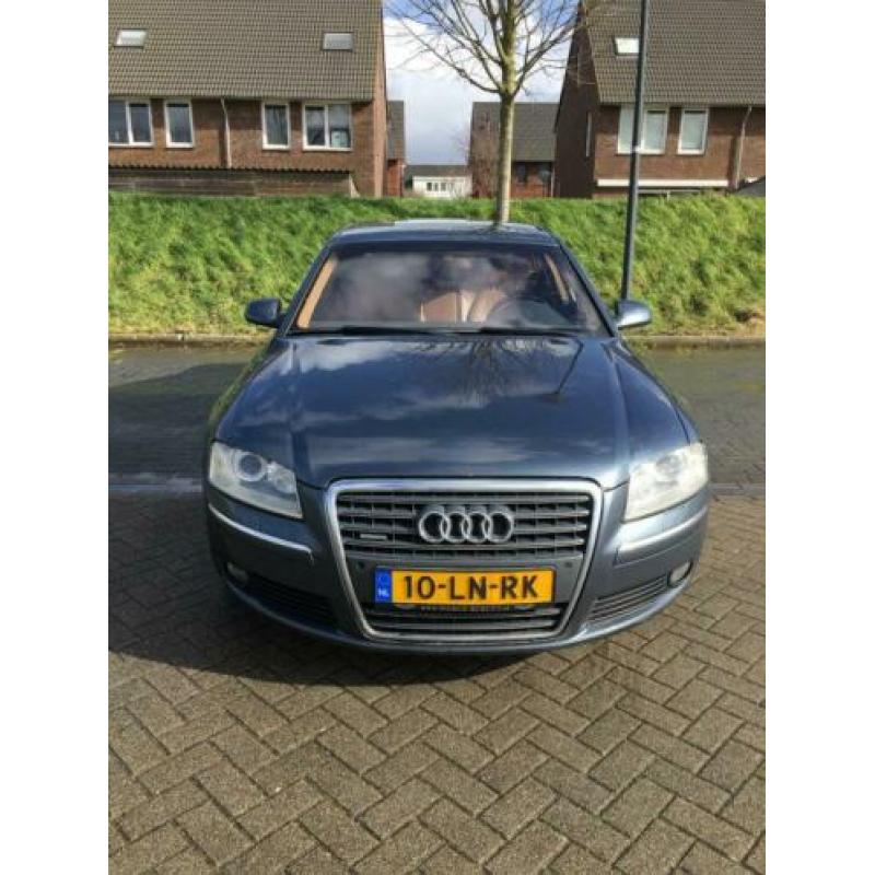 Audi A8 4.2 Quattro 334PK AUT 2003 Blauw Youngtimer!