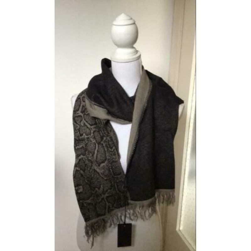 Nieuwe sjaal van Drykorn, zwart / taupe snake