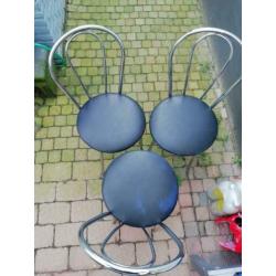 Chrome stoelen met evt. ook de salontafel erbij