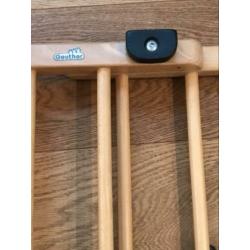 Geuther traphek hout met draai/veer sluiting