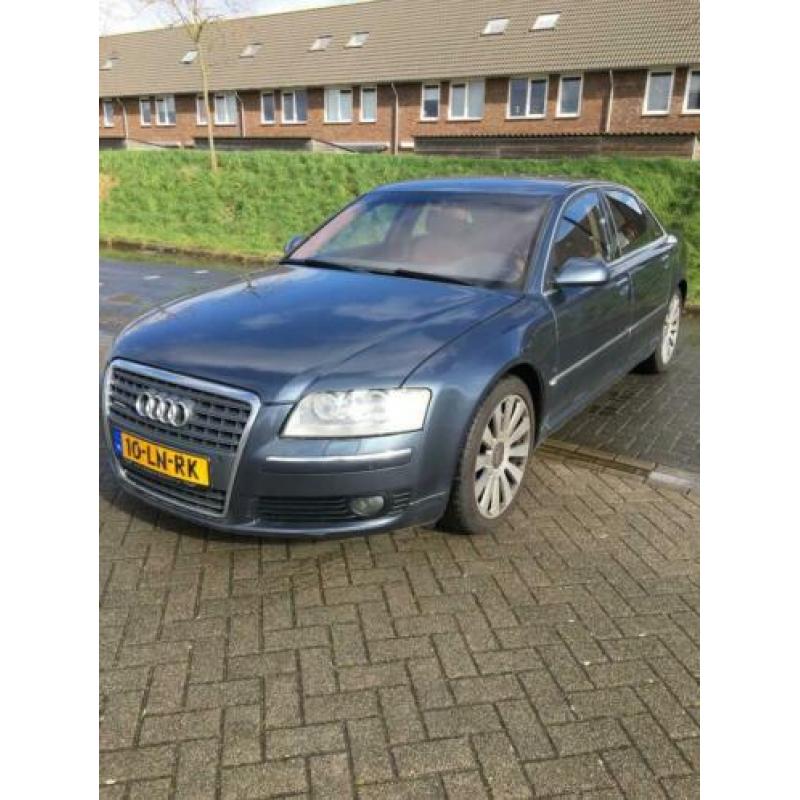 Audi A8 4.2 Quattro 334PK AUT 2003 Blauw Youngtimer!