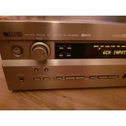 Mooie reciever yamaha met surround speakers erbij p
