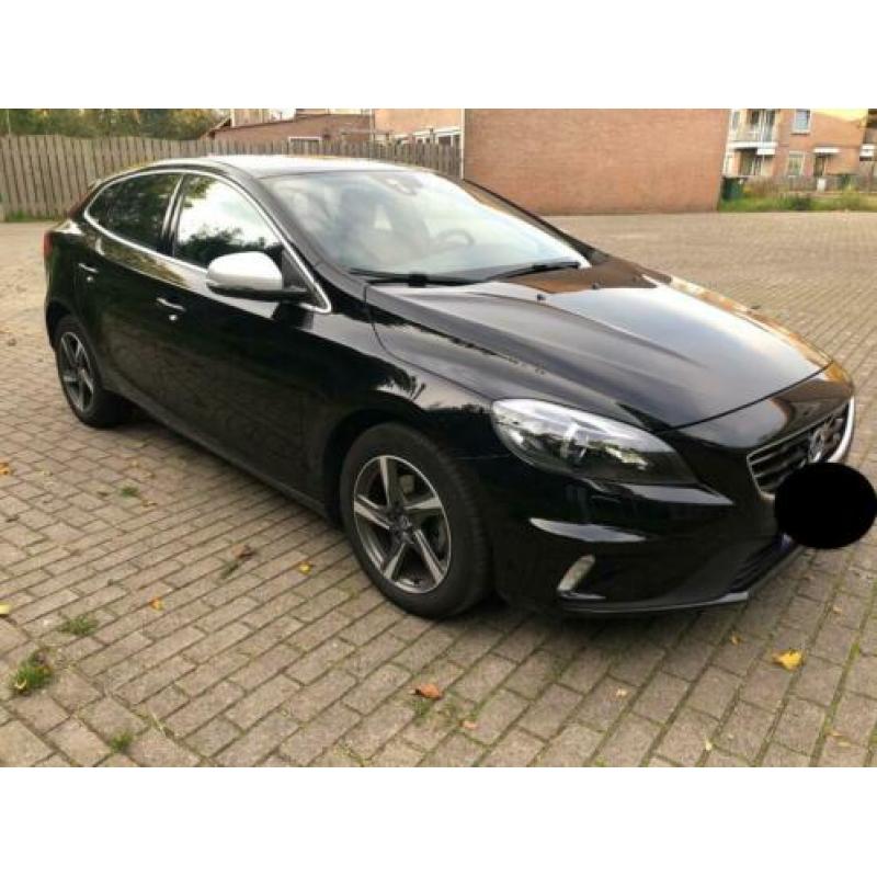 Volvo V40 2.0 D2 (Diesel) R-Design zwart nov 2015 83.000km