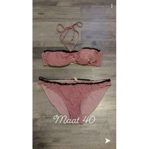 Rood-wit gestreepte bikini van Esprit in maat 40.