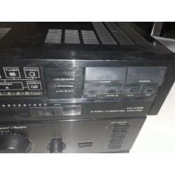 Akai equalizer en receiver