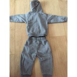 Trainingspak joggingpak puma maat 74