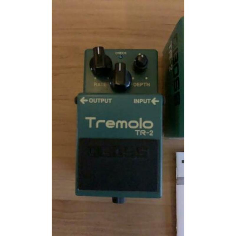 In nieuw staat: Robert Keeley Boss Tr-2 tremolo volume boost