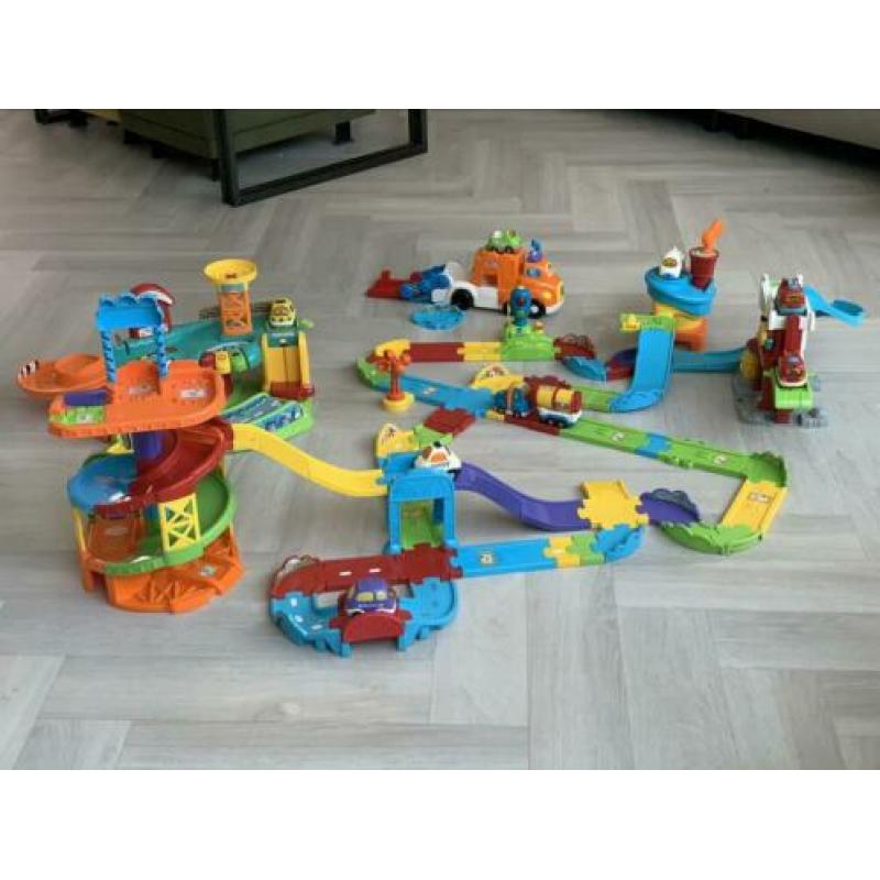 Heel veel Toet Toet garage, toren, auto etc