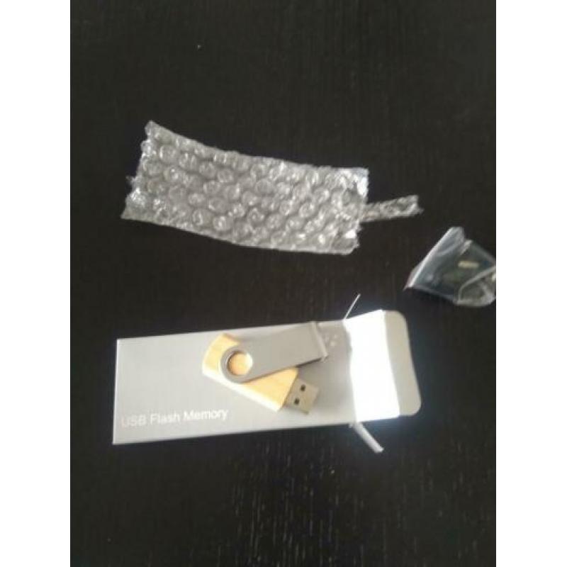 Usb-stick 2 GB (31 stuks beschikbaar)