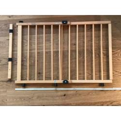 Geuther traphek hout met draai/veer sluiting
