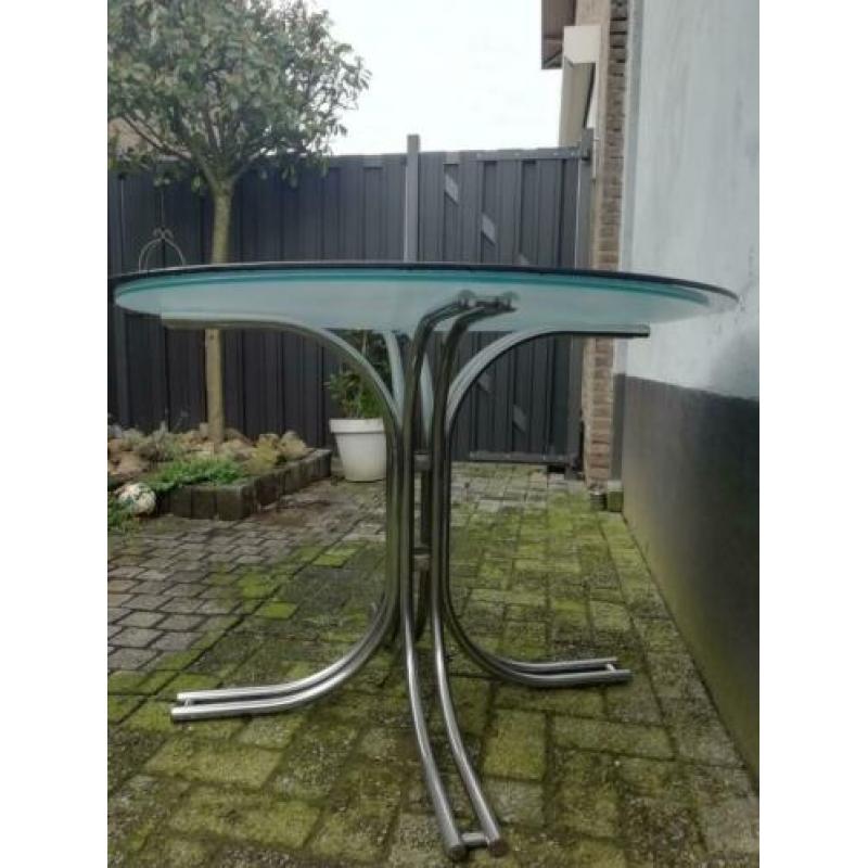Chrome stoelen met evt. ook de salontafel erbij