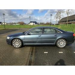 Audi A8 4.2 Quattro 334PK AUT 2003 Blauw Youngtimer!