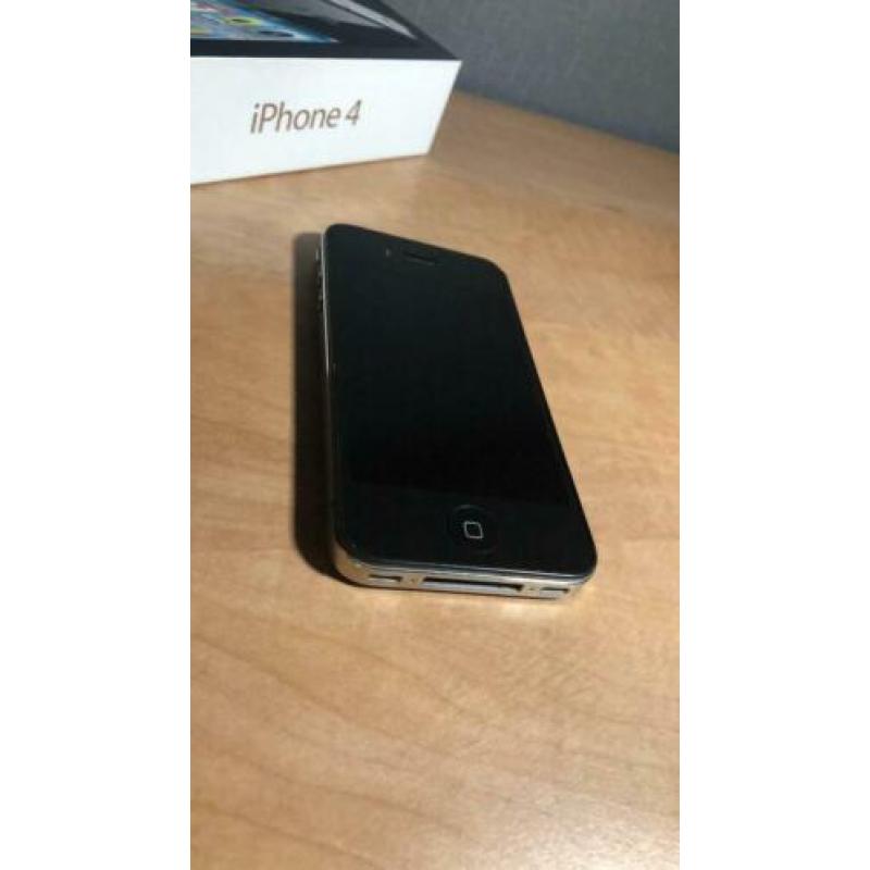 iPhone 4 8Gb