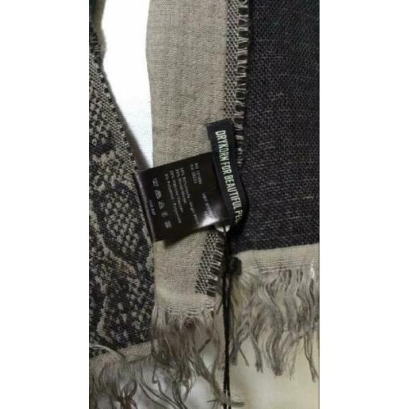 Nieuwe sjaal van Drykorn, zwart / taupe snake