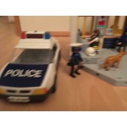Playmobil politieburo met auto en motor