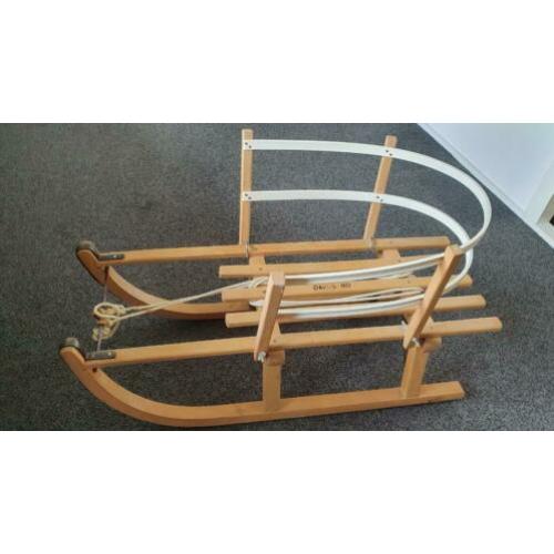Houten slee