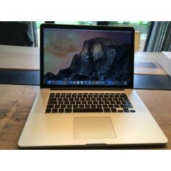 MacBook Pro 15" Retina i7 inclusief accessoires en doos